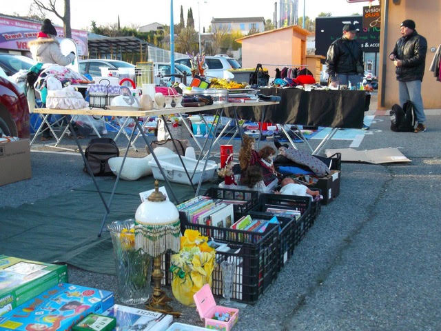 Brocante dimanche rocbaron2